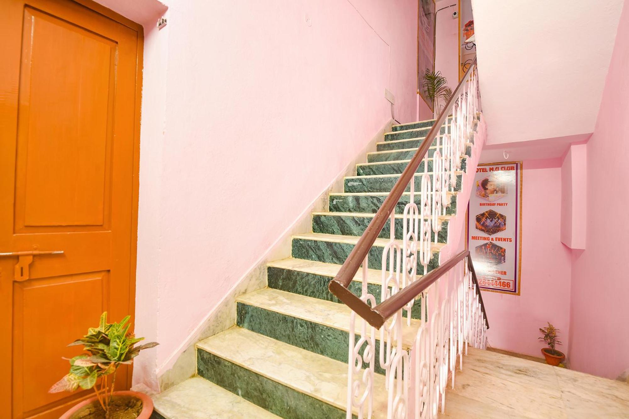 Fabexpress Mu Club Hotel Patna  Buitenkant foto